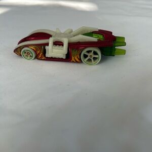 Hot Wheels Arachnorod Red and Green Die Cast Car